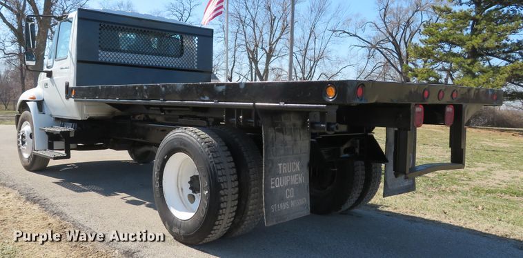 image for item DI2080 2002 International 4300 dump flatbed truck