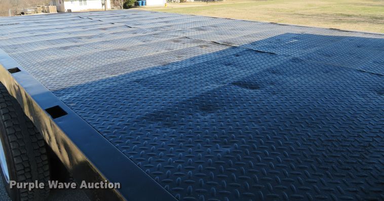 image for item DI2080 2002 International 4300 dump flatbed truck