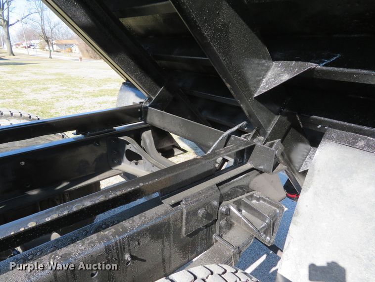 image for item DI2080 2002 International 4300 dump flatbed truck