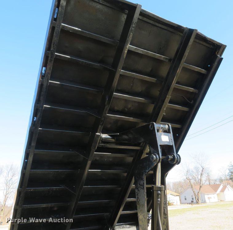 image for item DI2080 2002 International 4300 dump flatbed truck