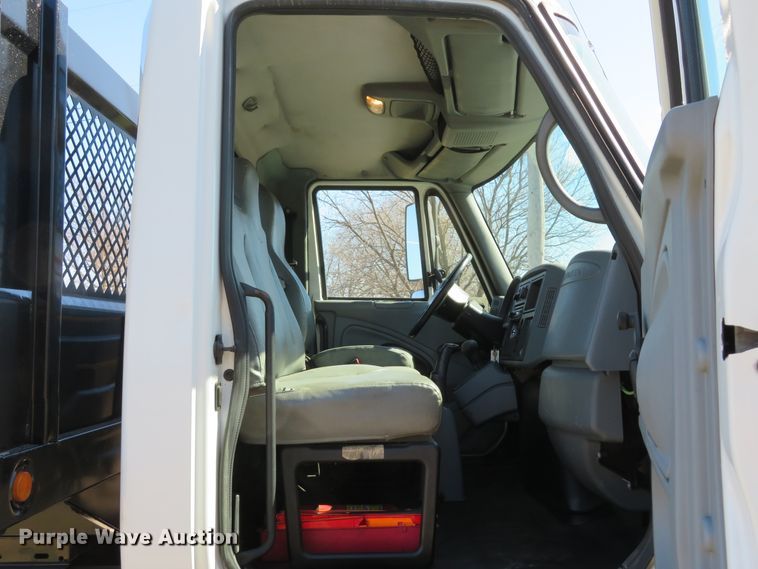 image for item DI2080 2002 International 4300 dump flatbed truck