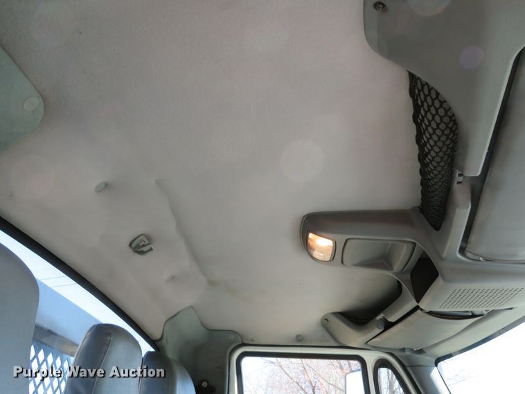 image for item DI2080 2002 International 4300 dump flatbed truck