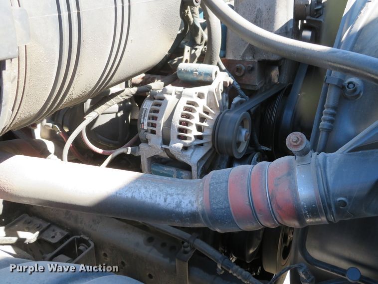 image for item DI2080 2002 International 4300 dump flatbed truck