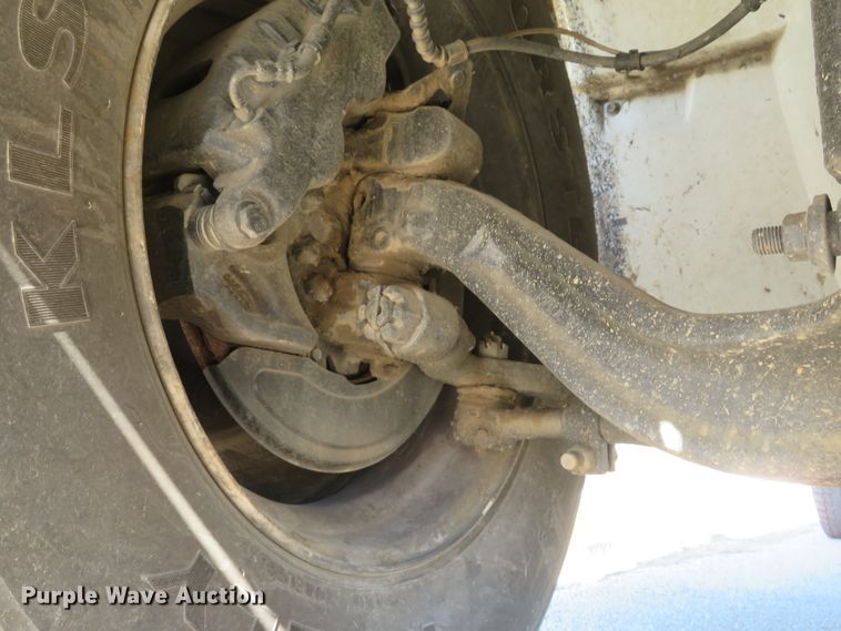 image for item DI2080 2002 International 4300 dump flatbed truck