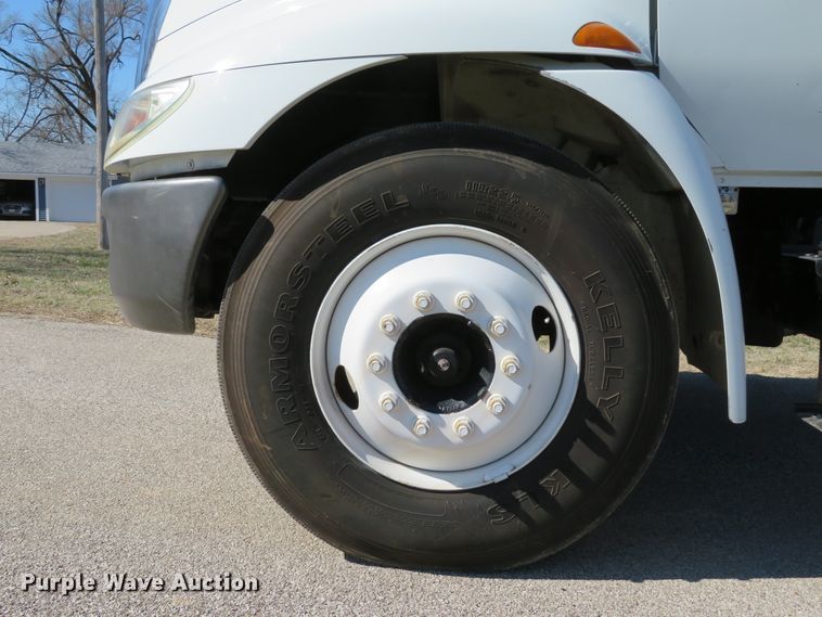 image for item DI2080 2002 International 4300 dump flatbed truck