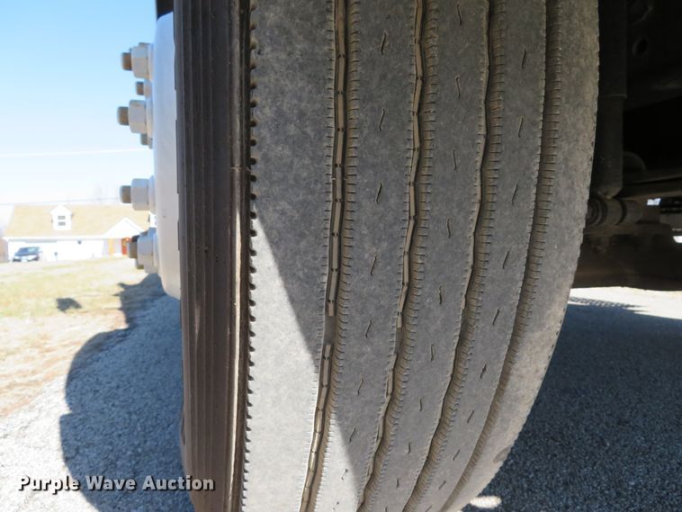 image for item DI2080 2002 International 4300 dump flatbed truck