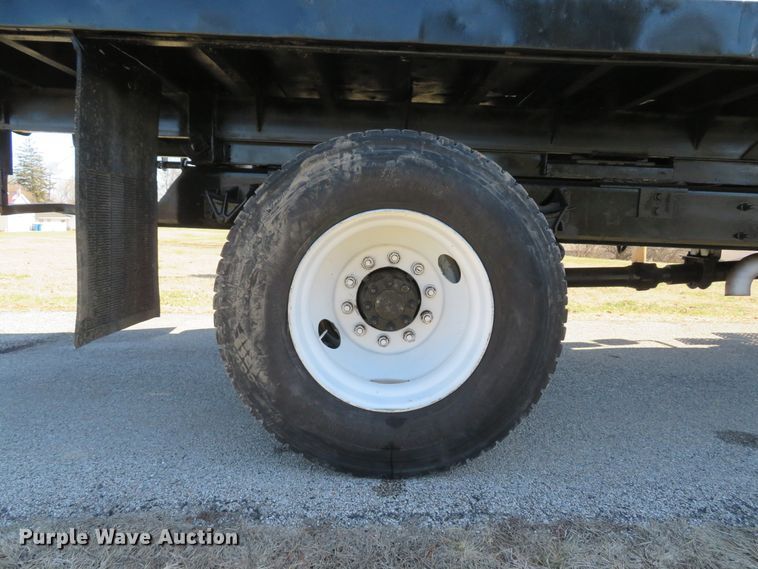 image for item DI2080 2002 International 4300 dump flatbed truck