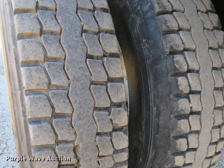 image for item DI2080 2002 International 4300 dump flatbed truck