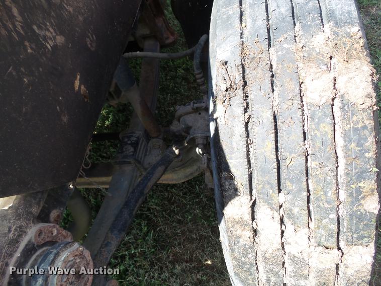 image for item DZ9048 1998 Mack CS300P truck cab and chassis