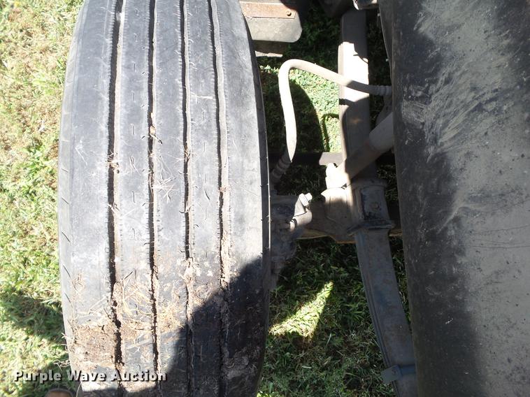 image for item DZ9048 1998 Mack CS300P truck cab and chassis