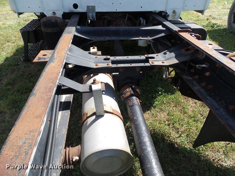 image for item DZ9048 1998 Mack CS300P truck cab and chassis