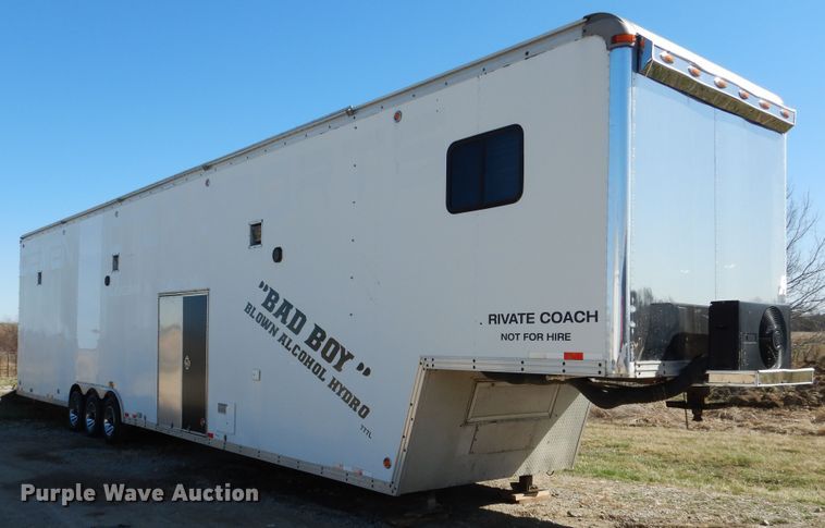 image for item EK9185 2001 United Stacker enclosed cargo trailer