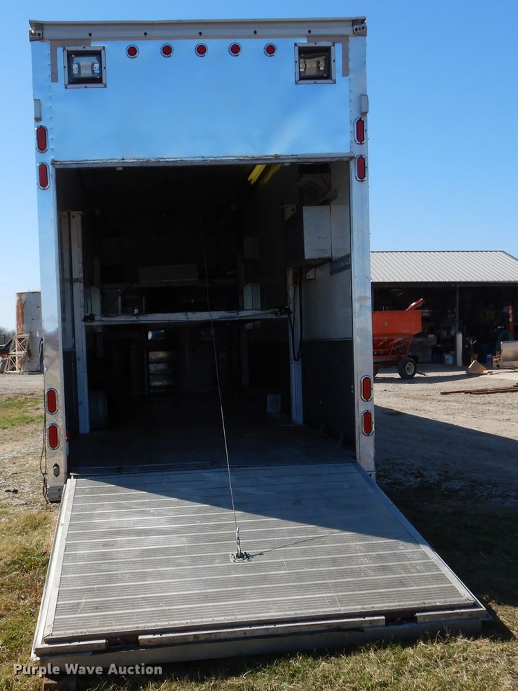 image for item EK9185 2001 United Stacker enclosed cargo trailer
