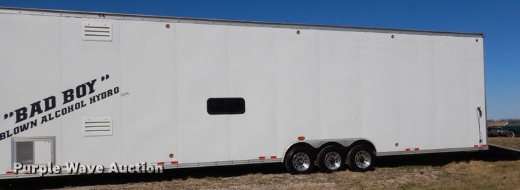 image for item EK9185 2001 United Stacker enclosed cargo trailer