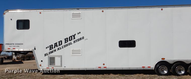 image for item EK9185 2001 United Stacker enclosed cargo trailer