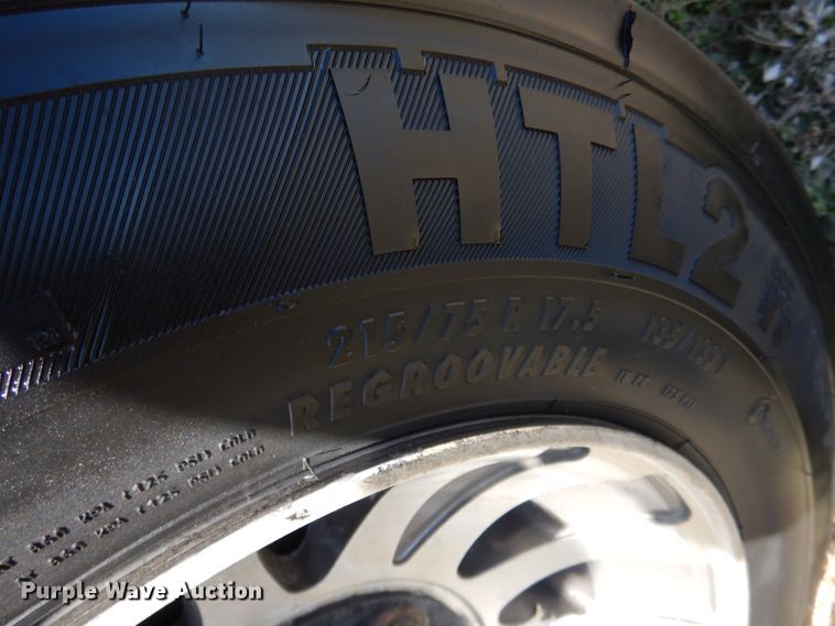 image for item EK9185 2001 United Stacker enclosed cargo trailer