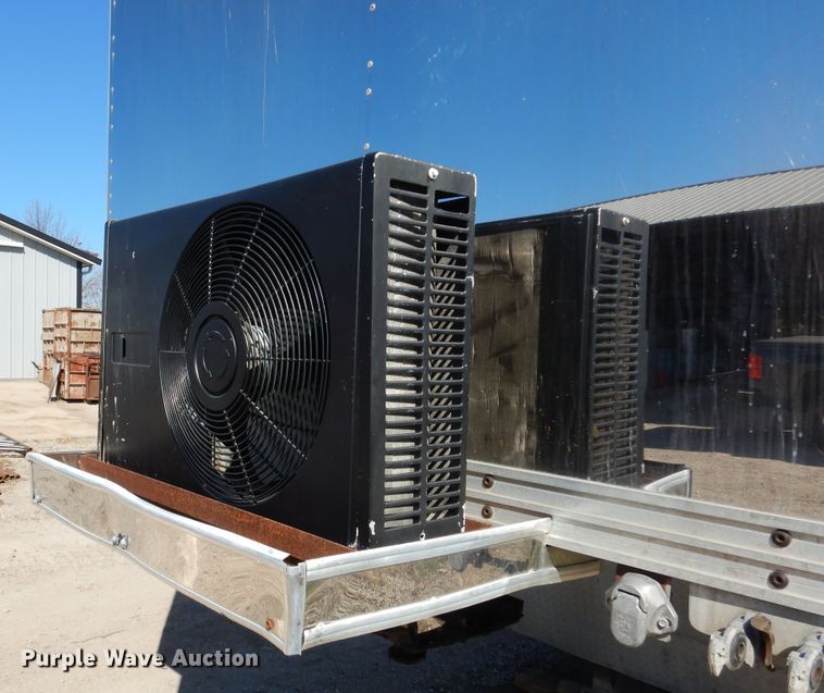 image for item EK9185 2001 United Stacker enclosed cargo trailer