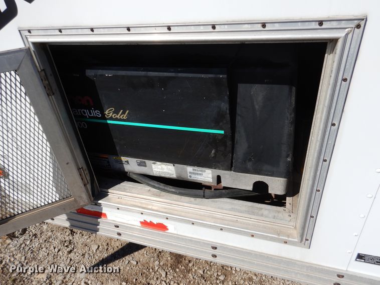 image for item EK9185 2001 United Stacker enclosed cargo trailer