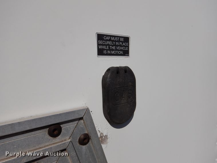 image for item EK9185 2001 United Stacker enclosed cargo trailer