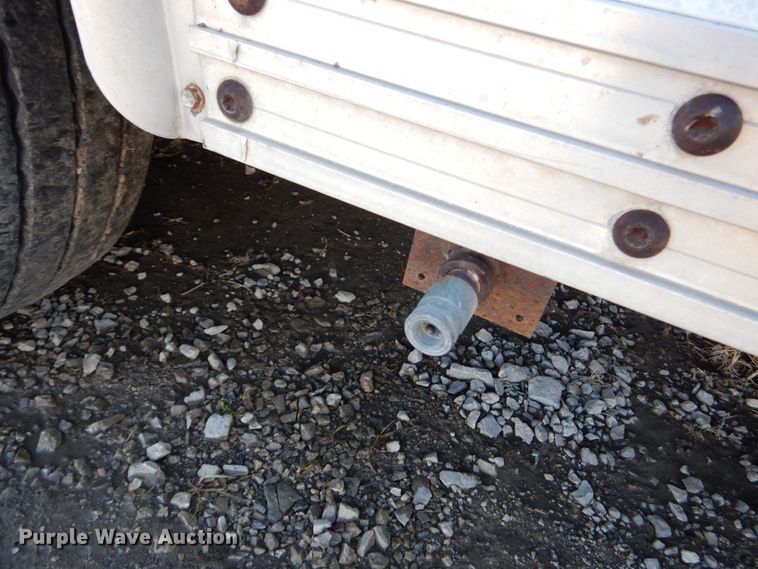 image for item EK9185 2001 United Stacker enclosed cargo trailer