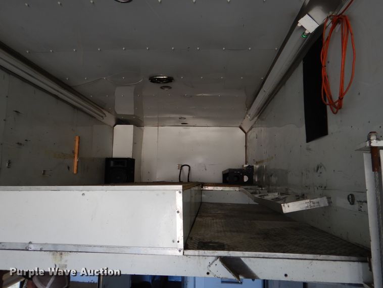 image for item EK9185 2001 United Stacker enclosed cargo trailer
