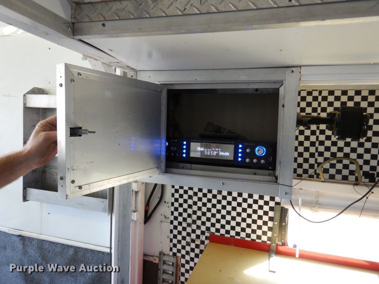 image for item EK9185 2001 United Stacker enclosed cargo trailer