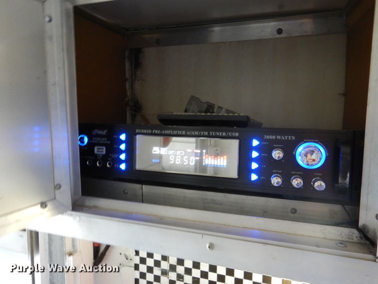 image for item EK9185 2001 United Stacker enclosed cargo trailer