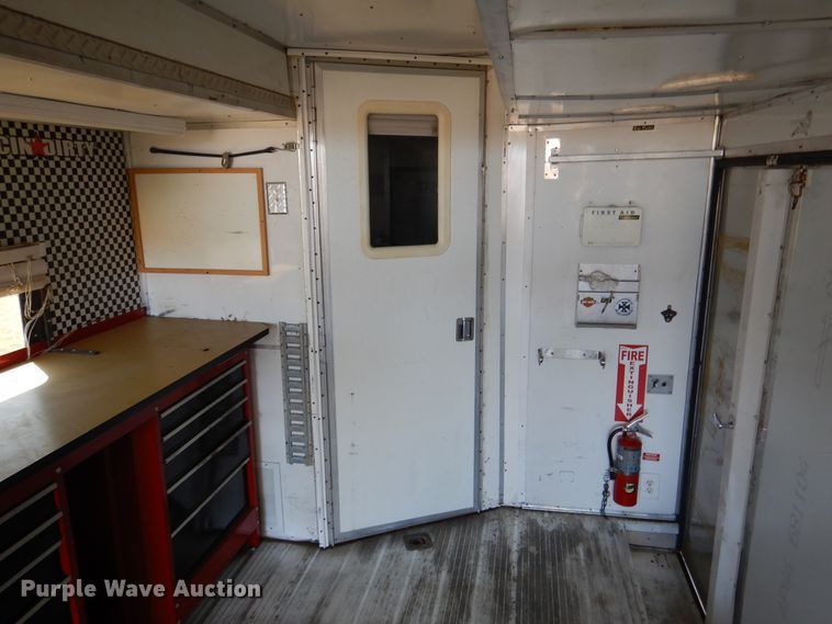 image for item EK9185 2001 United Stacker enclosed cargo trailer