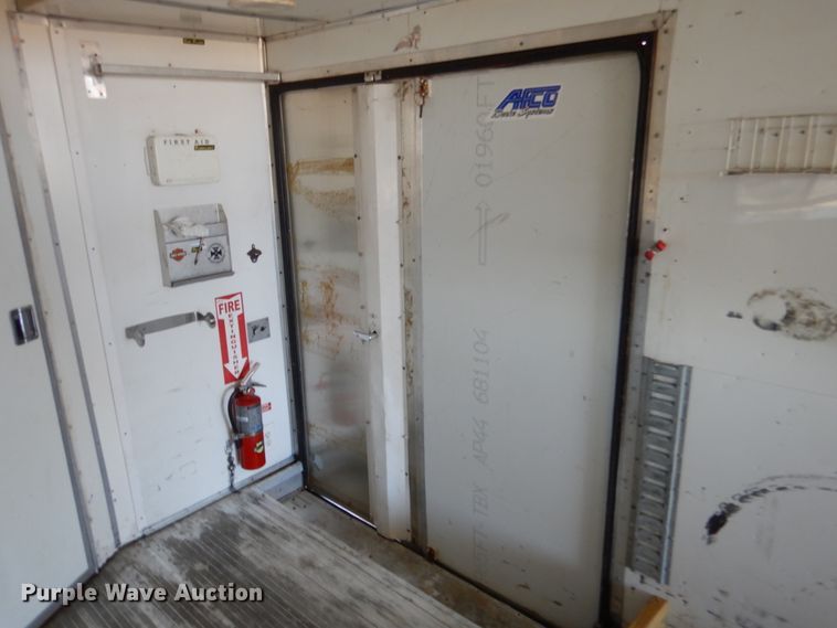 image for item EK9185 2001 United Stacker enclosed cargo trailer