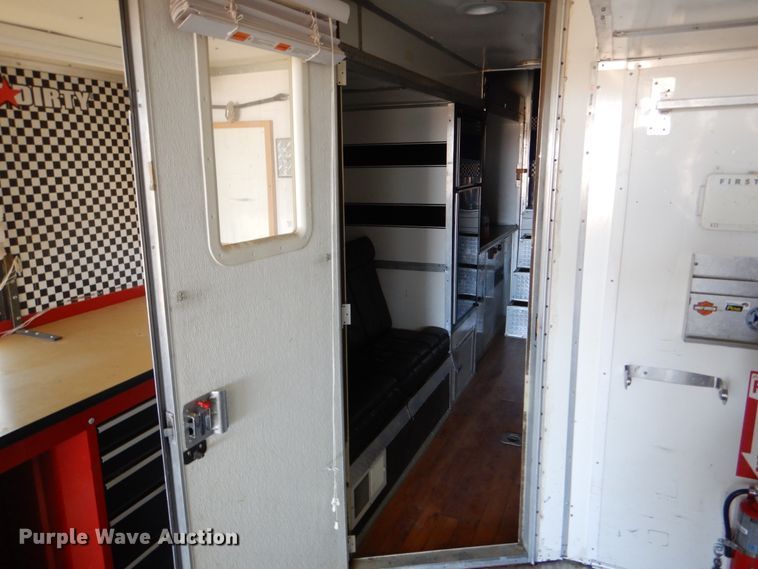 image for item EK9185 2001 United Stacker enclosed cargo trailer