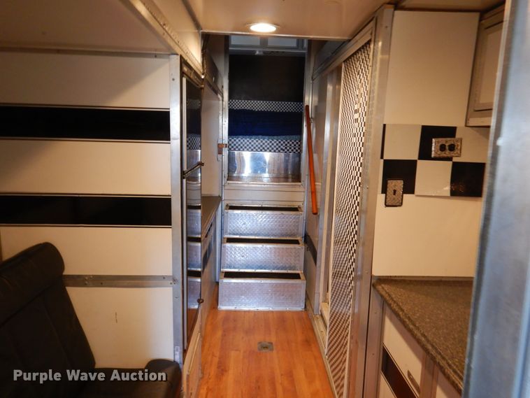 image for item EK9185 2001 United Stacker enclosed cargo trailer