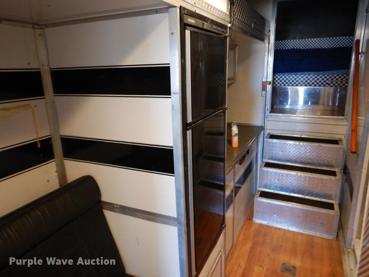 image for item EK9185 2001 United Stacker enclosed cargo trailer