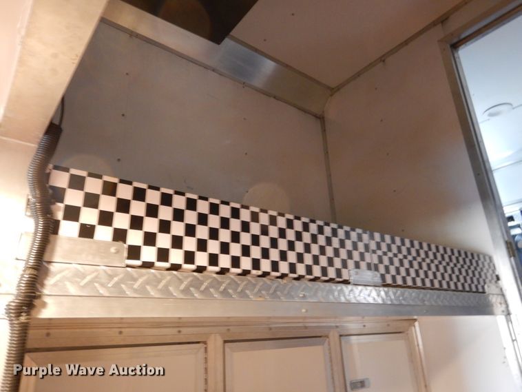 image for item EK9185 2001 United Stacker enclosed cargo trailer