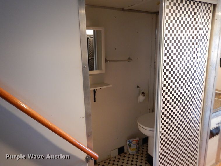 image for item EK9185 2001 United Stacker enclosed cargo trailer