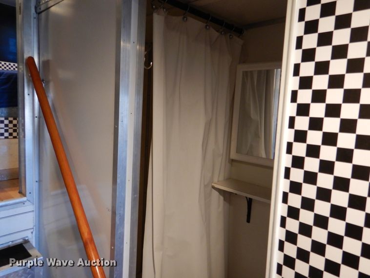 image for item EK9185 2001 United Stacker enclosed cargo trailer