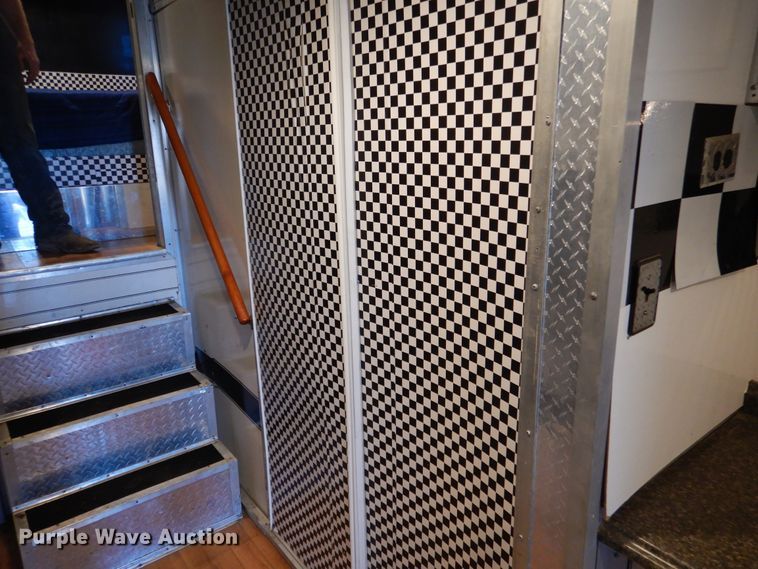 image for item EK9185 2001 United Stacker enclosed cargo trailer