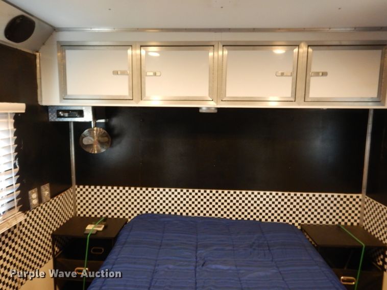 image for item EK9185 2001 United Stacker enclosed cargo trailer