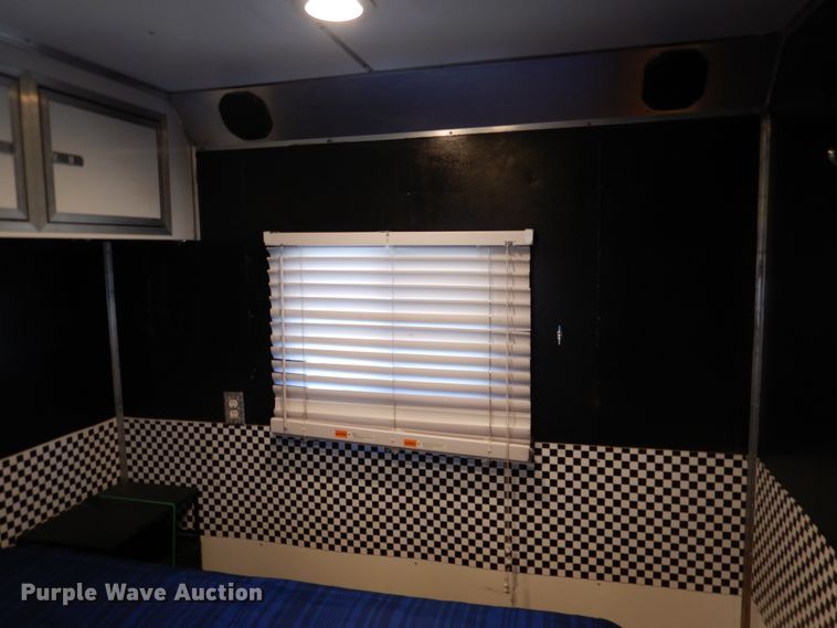 image for item EK9185 2001 United Stacker enclosed cargo trailer