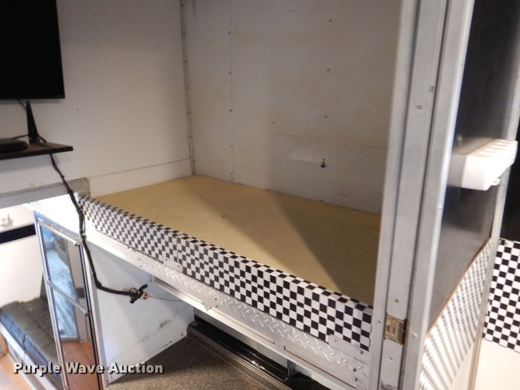 image for item EK9185 2001 United Stacker enclosed cargo trailer