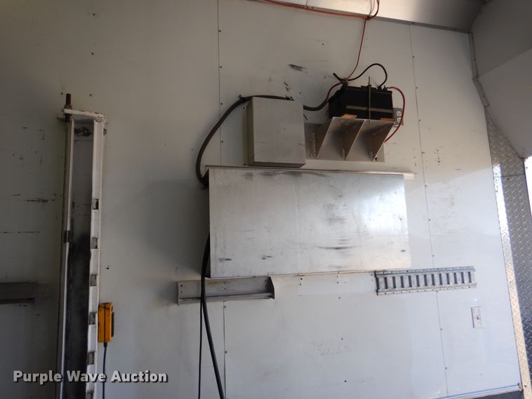 image for item EK9185 2001 United Stacker enclosed cargo trailer