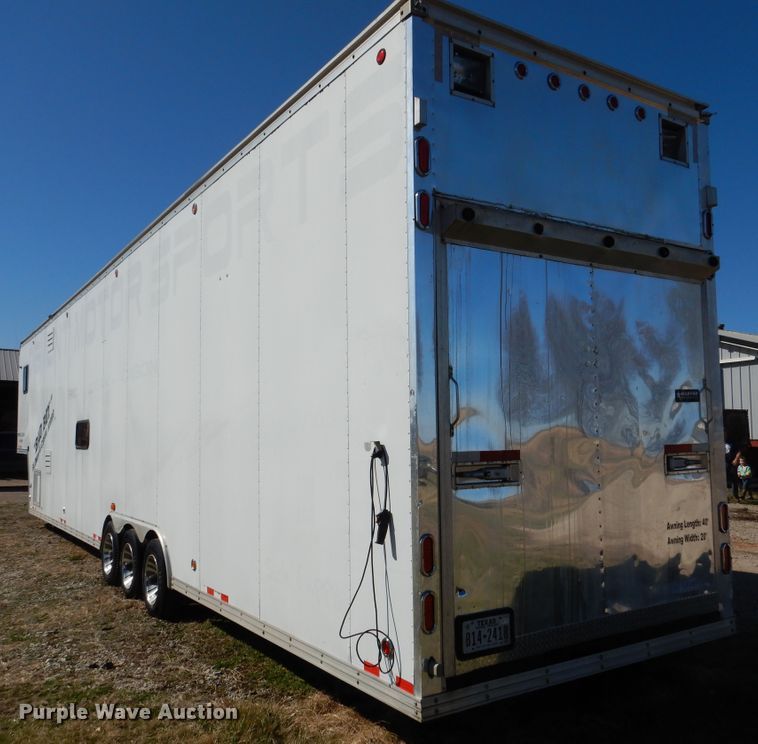 image for item EK9185 2001 United Stacker enclosed cargo trailer