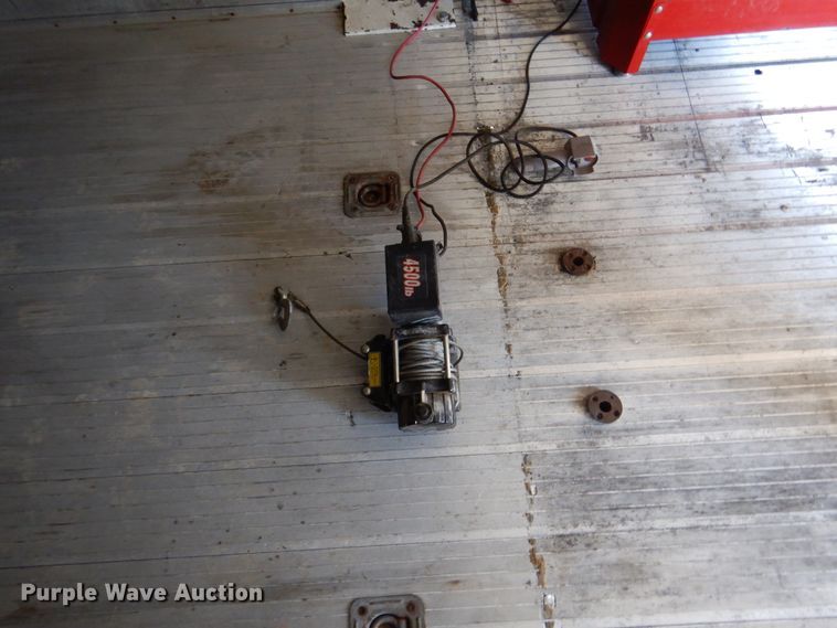 image for item EK9185 2001 United Stacker enclosed cargo trailer