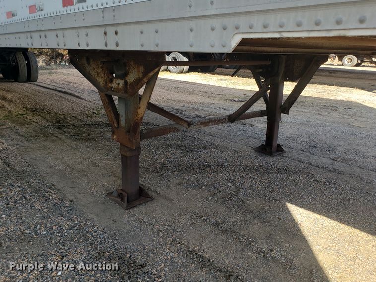 image for item EZ9113 1997 Strick dry van trailer