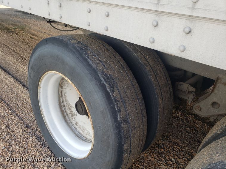 image for item EZ9113 1997 Strick dry van trailer