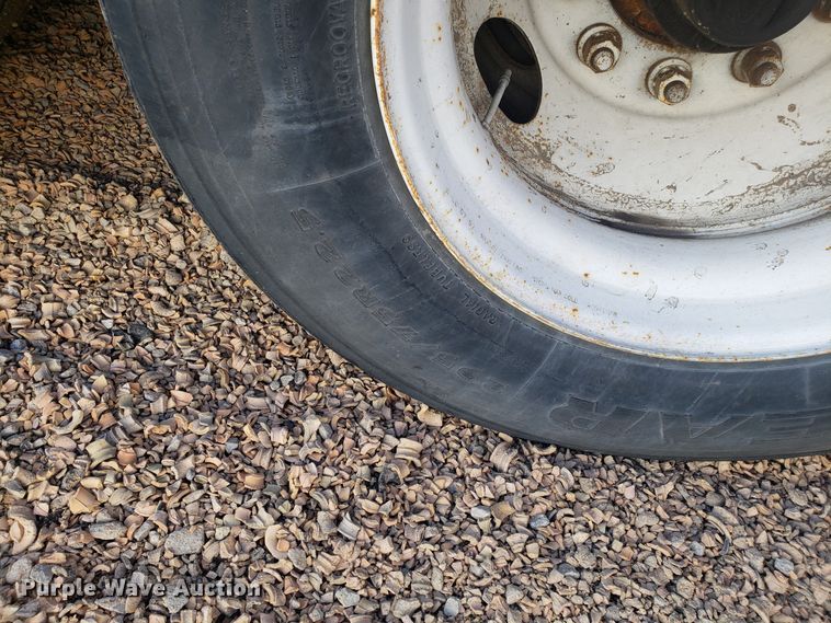 image for item EZ9113 1997 Strick dry van trailer