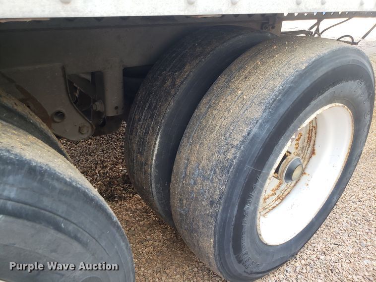 image for item EZ9113 1997 Strick dry van trailer