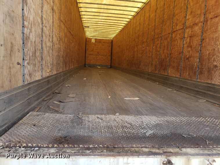 image for item EZ9113 1997 Strick dry van trailer