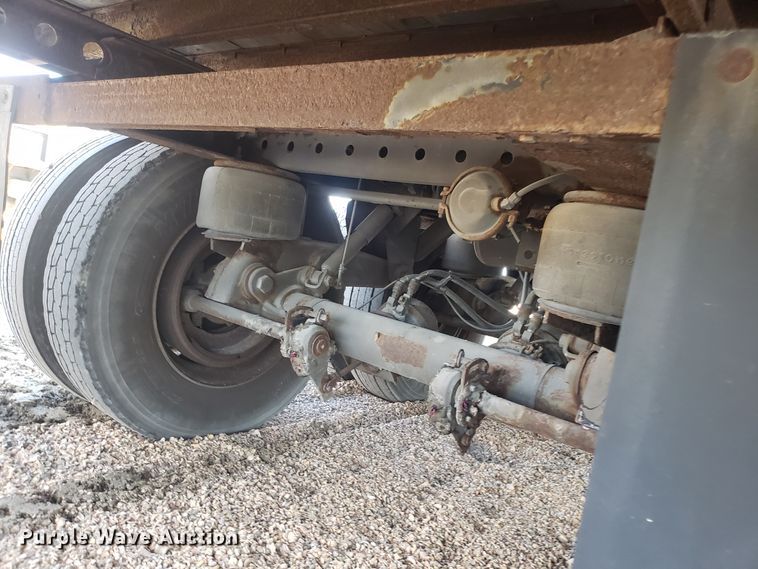 image for item EZ9114 2001 Stroughton AVW-535T-S-C-AR dry van trailer