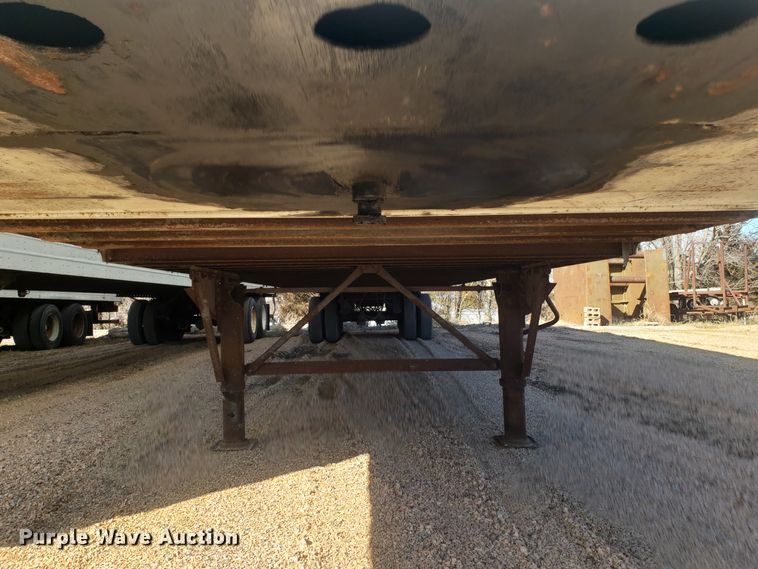 image for item EZ9114 2001 Stroughton AVW-535T-S-C-AR dry van trailer