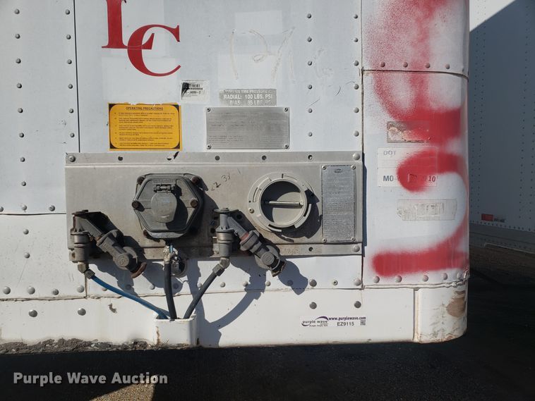 image for item EZ9115 1997 Strick dry van trailer